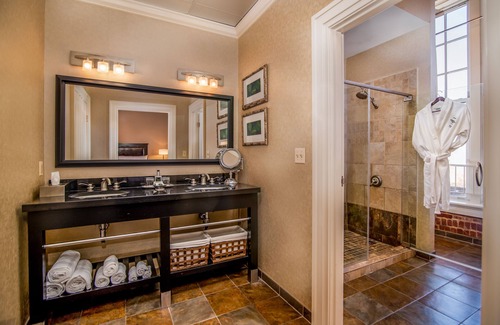 Central Business District Hotel | Craddock Terry Hotel, Lynchburg, a Tribute Portfolio Hotel