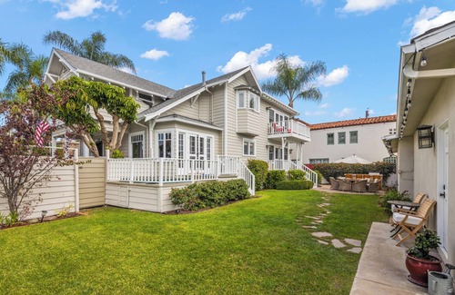 Coronado House | Craftsman Estate In CORONADO VILLAGE