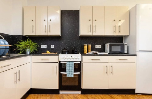 Bournemouth City Centre Apartment | Cranborne House