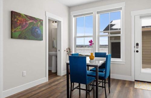 North Park House | Crash With Class In This Townhome