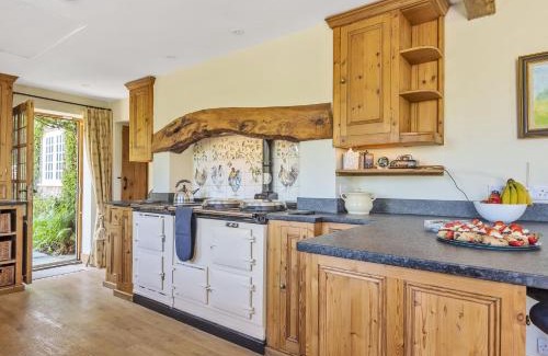 Cheselbourne House | Creaky Cottage