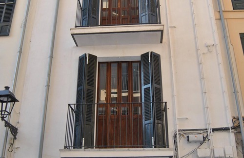 Placa dels Patins Apartment | Cream Homes La Rambla, INTERIOR TOURISM Accommodation