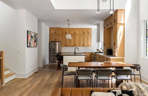 Edgewood House | Create amazing stories in the treetops of Atlanta!