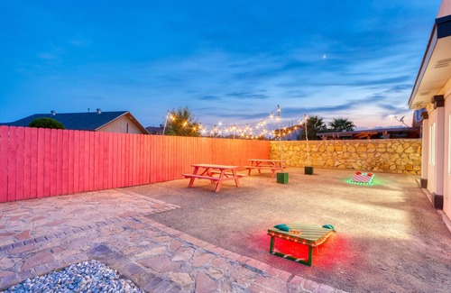 Biggs Field House | Creative Art Space, 5 bedrooms, 3 bathrooms RARE