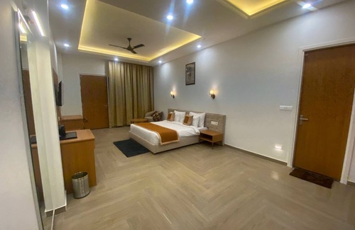 Bail Parao Resort | Creek Wood