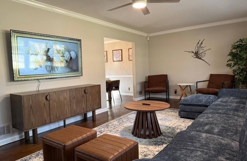 Columbus House | Creekside Escape – Spacious 5BR with Pool & BBQ