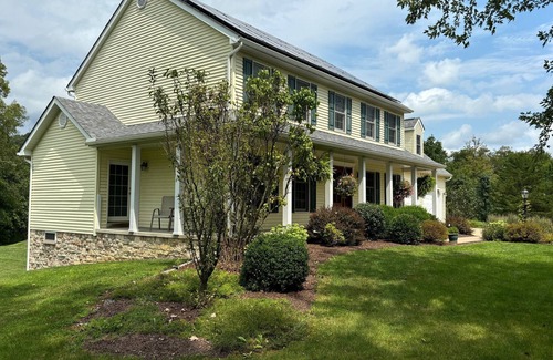 Selinsgrove Apartment | Creekside Hideaway - Cozy studio in Selinsgrove, PA