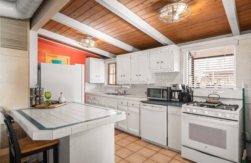 Sedona House | Creekside Retreat 47 2 Bedroom Home by RedAwning