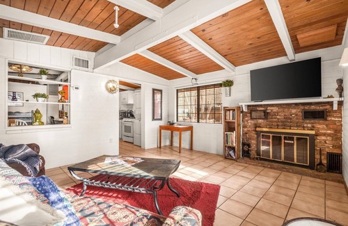 Sedona House | Creekside Retreat 47 2 Bedroom Home by RedAwning