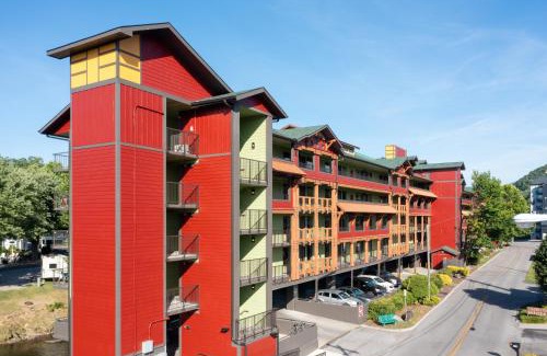 Gatlinburg - Pigeon Forge Hotel | Creekstone Inn
