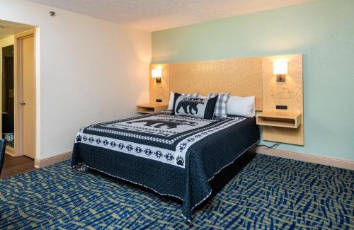 Gatlinburg - Pigeon Forge Hotel | Creekstone Inn