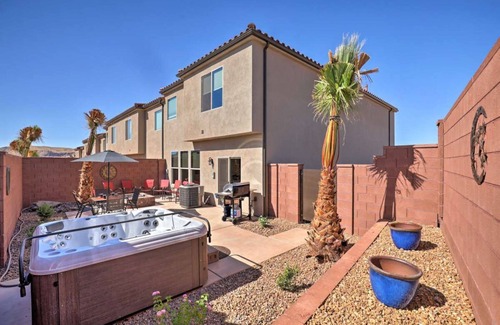 Washington House | Crescendeaux of Comfort- Spa Firepit Pool VS564