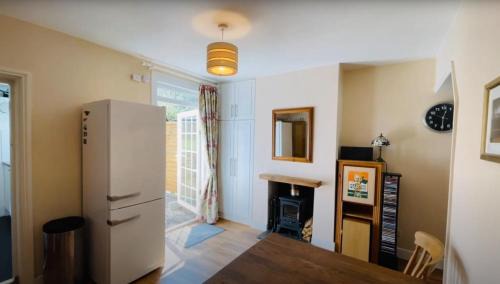 Shooters Hill Apartment | Crest View Plaza