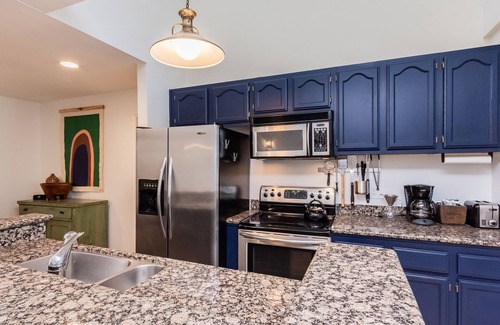 Mammoth Lakes Hotel | Crestview B44