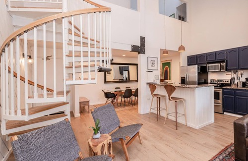 Mammoth Lakes Hotel | Crestview B44