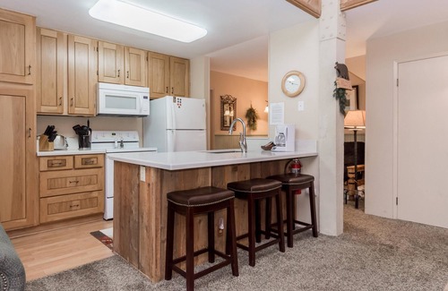 Mammoth Lakes Condo | Crestview B46