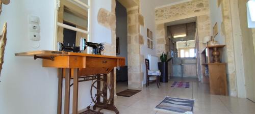 Drapanias House | Cretan cottage of 1900 with beautiful olive yard
