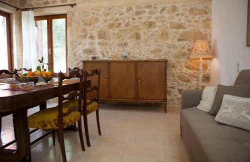 Drapanias House | Cretan cottage of 1900 with beautiful olive yard