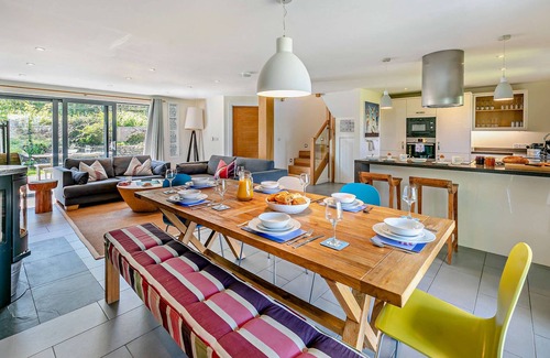 Trevone House | Crigmorrick - Three Bedroom House, Sleeps 6