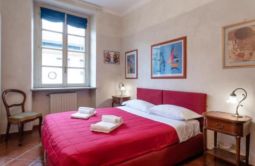 Historic Centre Apartment | Cris House by Toh Solution