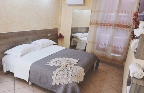 Nola Bed & Breakfast | Crisan b&b guesthouse 3