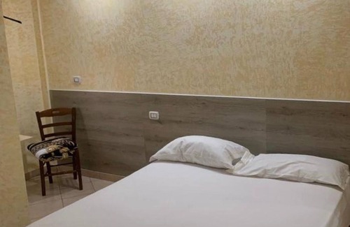 Nola Bed & Breakfast | Crisan Bad and Breakfast Guesthouse in Nola