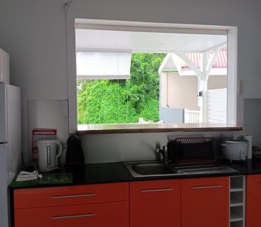 Riviere-Salee Apartment | Cristal COCO