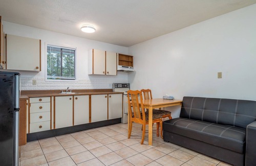 Crofton Hotel | Croftinn & Motel