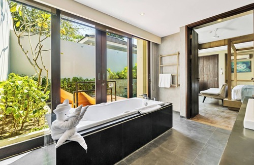 Jimbaran Hotel | Cross Bali Breakers