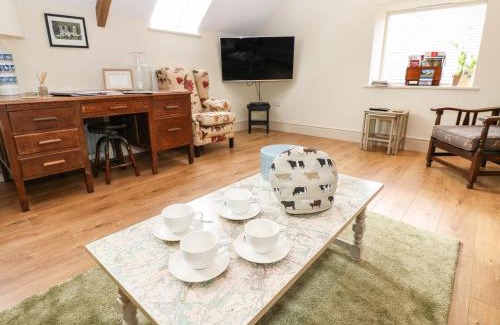Brancepeth House | Cross Cottage