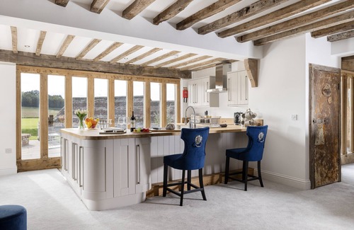 Bromsgrove Other | Crossbrook Farm is a stunning detached three bedroom property situated off its own private drive and
