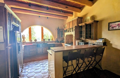 Valdez House | Crow's Nest at "Winsor Castle"