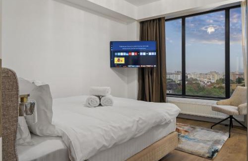 Bucharest City-Centre Apartment | Crown Penthouse - Luxurious, Spa & Vista