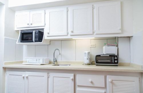 Crown Point Hotel | Crown Point Beach Hotel