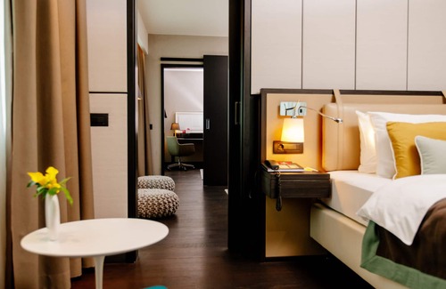 Novi Beograd Hotel | Crowne Plaza Belgrade by IHG