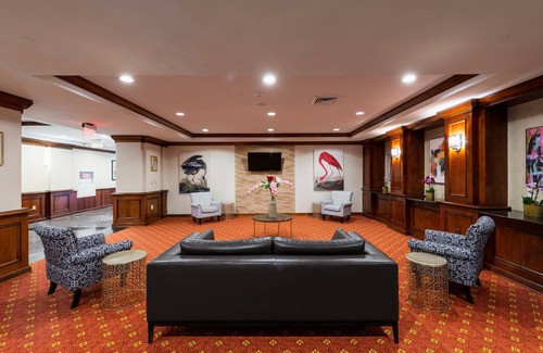Elizabeth Hotel | Crowne Plaza Newark Airport by IHG