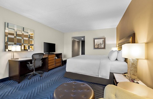 Plainsboro Hotel | Crowne Plaza Princeton-Conference Center by IHG