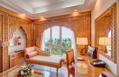 Salalah Hotel | Crowne Plaza Resort Salalah by IHG