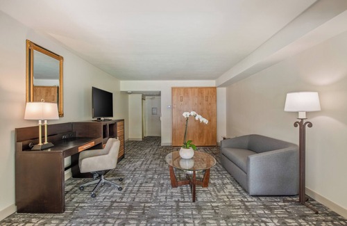 Mission Valley West Hotel | Crowne Plaza San Diego - Mission Valley by IHG