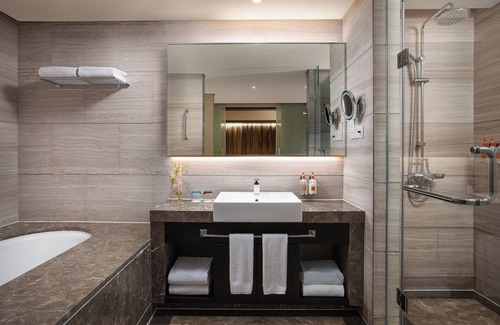 Qingpu Hotel | Crowne Plaza Shanghai Xiayang Lake by IHG