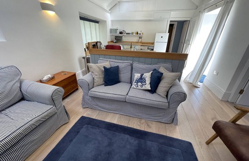 Veryan Cottage | Crugsillick Studio - a barn conversion that sleeps 4 guests in 2 bedrooms