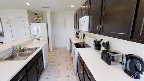Crystal Cove House | Crystal Cove Resort 4 Bedroom Vacation Home 1527