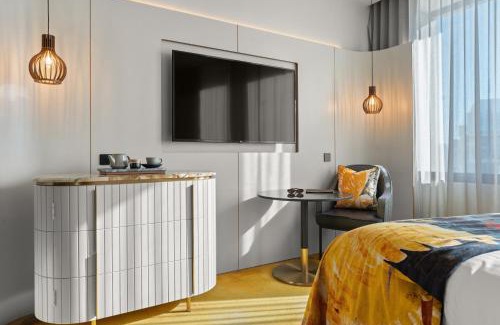 Newcastle Hotel | Crystalbrook Kingsley