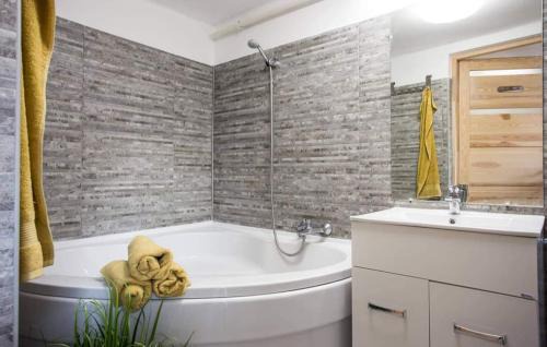 Pecs House | Csigaház Apartman