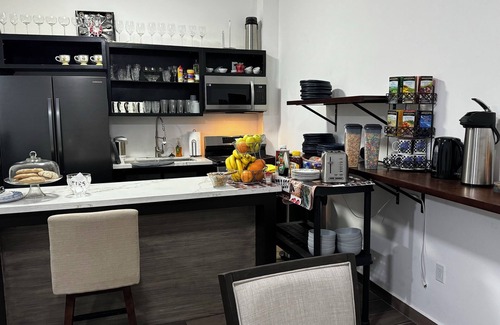 El Puerto Hotel | CUATRO PALMAS HOTEL