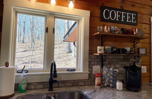 Massanutten Cabin | Cub Cabin on Massanutten Resort- Fully Renovated Log Cabin- Hot Tub & Fire Pit