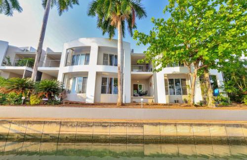 Cullen Bay Apartment | Cullen Bay Perfection