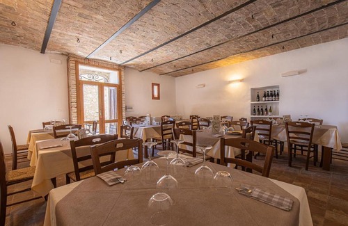 Santo Stefano di Sessanio House | Cuore Nero Food and Relax