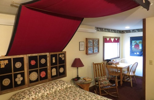 Mason City Bed & Breakfast | Cupola Inn Bed & Breakfast