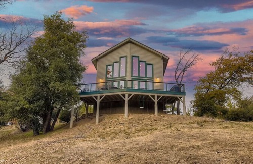 Julian Cabin | Custom Built by the Littlehale Family